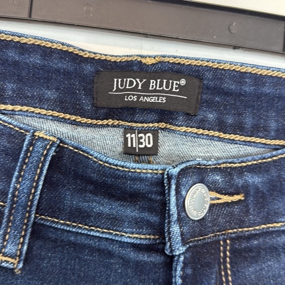 Judy Blue Distressed Boyfriend Fit Jeans. Size 11/30. Dark wash. Bleach Splatter - Picture 2 of 11